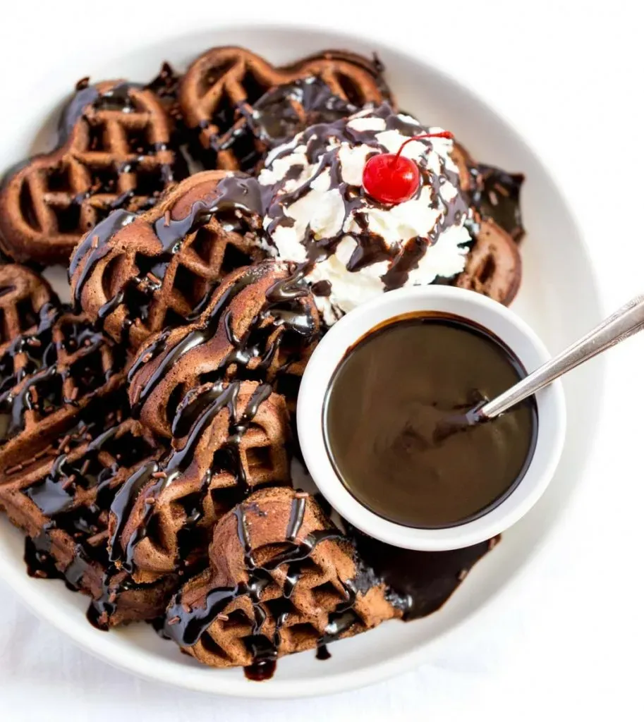 Triple-Chocolate-Belgian-Waffles-9-913x1024